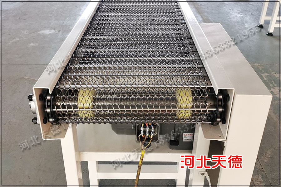 網(wǎng)帶輸送機(jī)