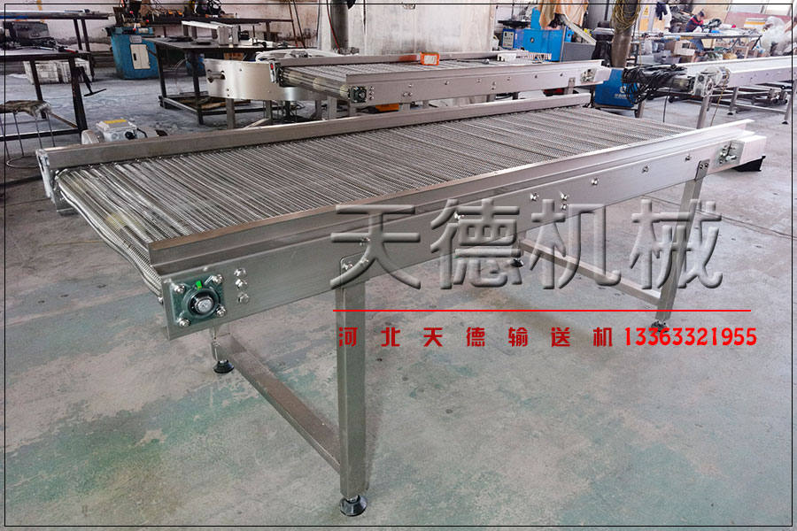網(wǎng)帶輸送機